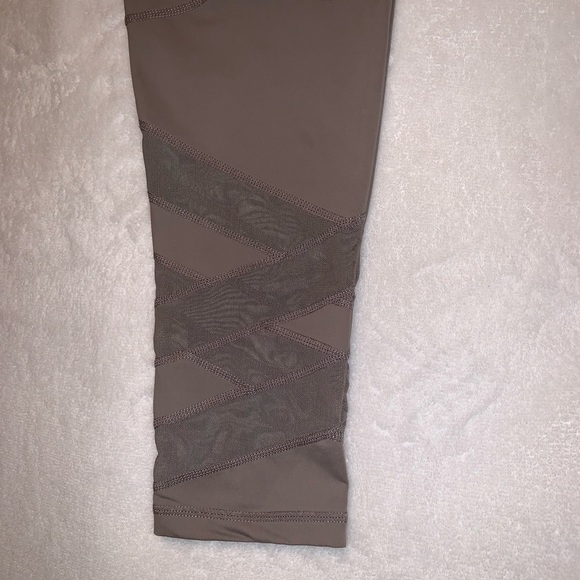 Cheri Fit Leggings - Picture 4 of 6